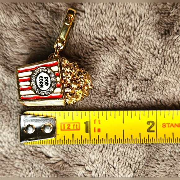 Juicy Couture Gold Red Striped Popcorn Charm Locket Opens Pop Corn Movies Snack - Picture 14 of 16